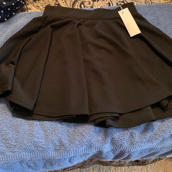 Dresses & Skirts - NWT Black Skater Skirt
